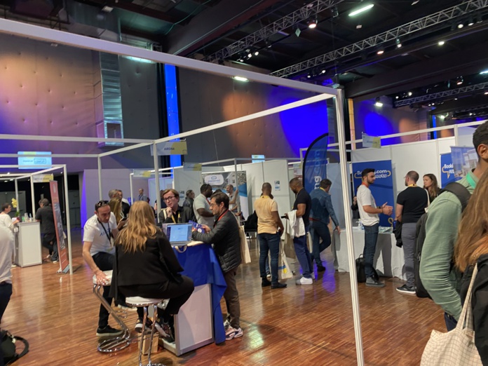 Une cinquantaine d'exposants qui ont peu connu de pause (©BC) Une cinquantaine d'exposants qui ont peu connu de pause (©BC)