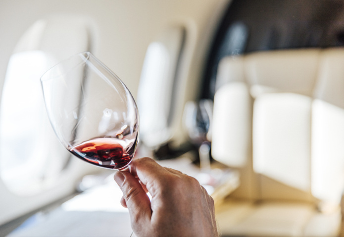 Les vins de la carte "Signature"  sont sélectionnés parmi les plus prestigieux du monde (Photo VistaJet)