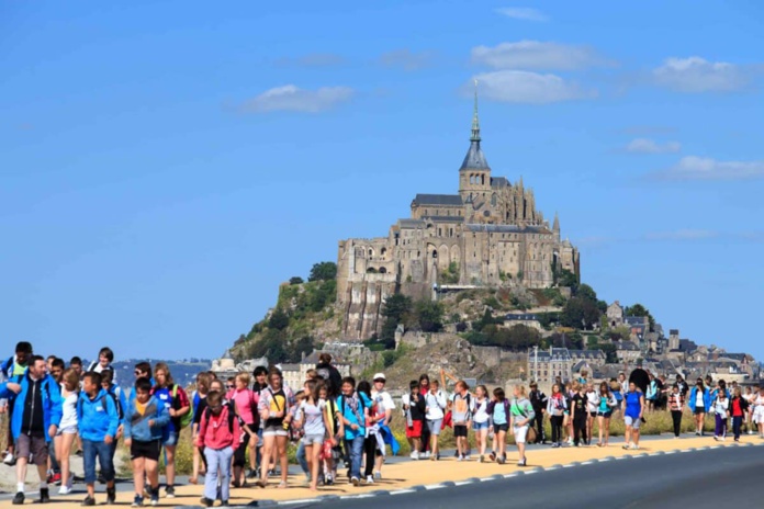 Alliance France Tourisme : Profiter des lieux sans les encombrer (©Mont Saint-Michel) Alliance France Tourisme : Profiter des lieux sans les encombrer (©Mont Saint-Michel)