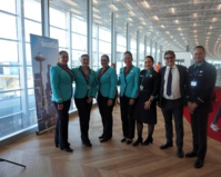 Le PDG de la compagnie avec une partie de l'équipage Paris CDG - Seattle . Photo C.Hardin Le PDG de la compagnie avec une partie de l'équipage Paris CDG - Seattle . Photo C.Hardin