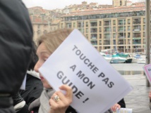 Les guides marseillais étaient mobilisés à l'appel du Comité d'action pour la défense de leur profession - Photo P.C.