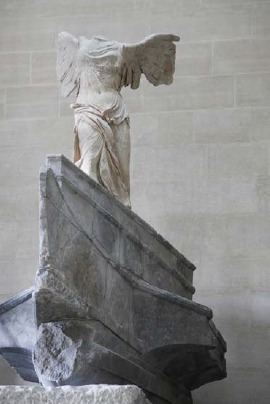 Paris : le Louvre propose une exposition sur la Victoire de Samothrace