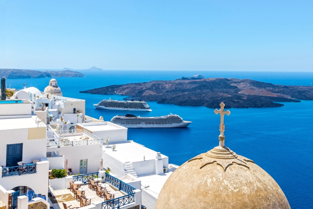 Veduta della cupola e del mare, Santorini, Grecia © sveta555 - stock.adobe.com