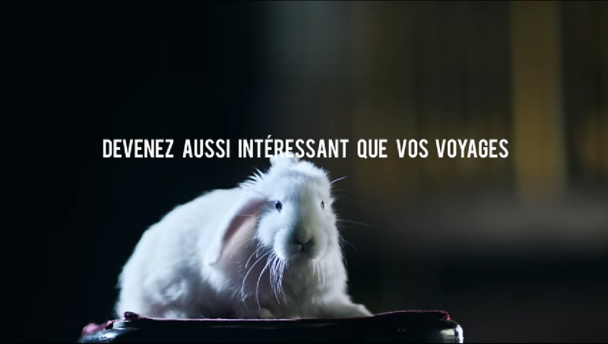 Expedia.fr lance une campagne publicitaire « Devenez aussi intéressant que vos voyages ». Deux spots vont être diffusés à la télévision et sur internet. © Expedia.fr