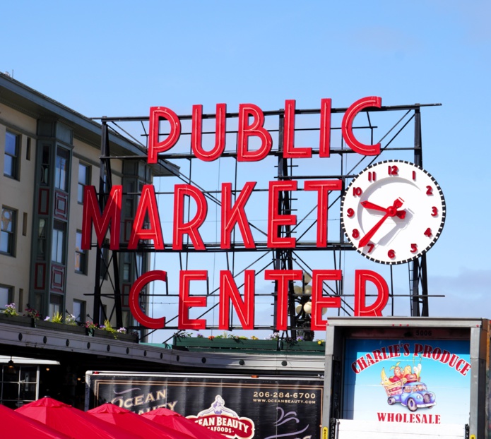 Pike Place Market : Peu de grands marchés de ce type subsistent aux États-Unis et celui-ci garde toute son authenticité - Photo CH Pike Place Market : Peu de grands marchés de ce type subsistent aux États-Unis et celui-ci garde toute son authenticité - Photo CH