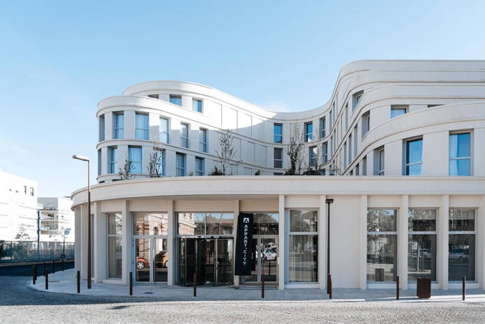 Appart’City est hébergeur officiel du « Golfday du voyage d’affaires » de CDS Groupe et propose de faire bénéficier tous les participants de 15% de réduction dans son établissement Collection de Saint-Germain-en-Laye. Appart’City est hébergeur officiel du « Golfday du voyage d’affaires » de CDS Groupe et propose de faire bénéficier tous les participants de 15% de réduction dans son établissement Collection de Saint-Germain-en-Laye.