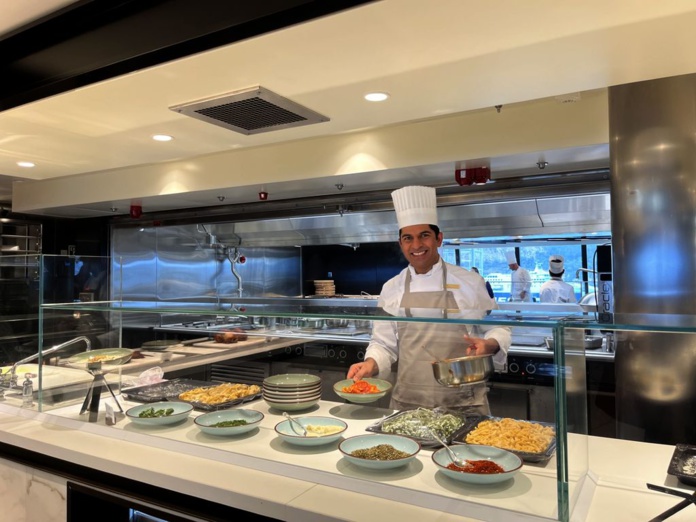 Au self comme dans les restaurants, l'offre culinaire est variée et de qualité (PB) Au self comme dans les restaurants, l'offre culinaire est variée et de qualité (PB)