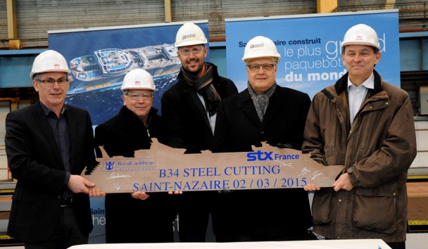 La découpe symbolique de la première tôle du navire vient d'avoir lieu au chantier naval STX France de Saint-Nazaire - Photo Royal Caribbean international