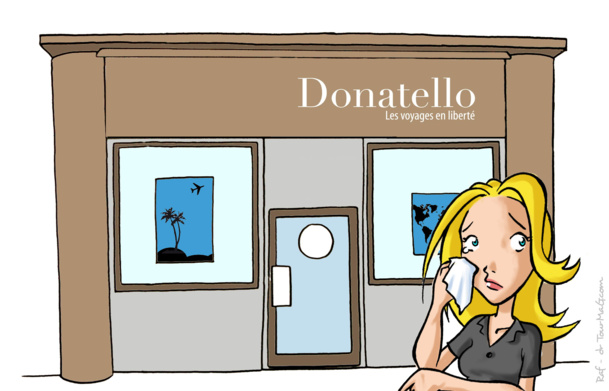 Donatello : cette belle entreprise sera liquidée cette semaine et nous la regretterons. Je ne suis qu’une petite agent de voyages blonde et frivole et si je déplore la casse sociale et la disparition de la marque, ce qui m’afflige le plus, c’est le grand n’importe-quoi des dernières semaines - Dessin Raf Donatello : cette belle entreprise sera liquidée cette semaine et nous la regretterons. Je ne suis qu’une petite agent de voyages blonde et frivole et si je déplore la casse sociale et la disparition de la marque, ce qui m’afflige le plus, c’est le grand n’importe-quoi des dernières semaines - Dessin Raf