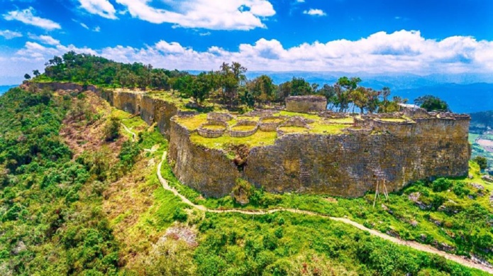 Ce site spectaculaire est souvent considéré comme le "Machu Picchu du Nord" (du Pérou) - Photo PromPeru