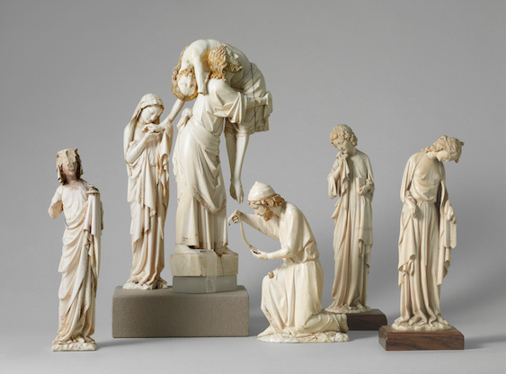 La Descente de croix, Paris, vers 1270-1280, ivoire, polychromie, Paris, Musée du Louvre, © Musée du Louvre, Dist. RMN-GP / Martine Beck-Coppola