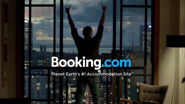 Alors qu'Accor vient de porter plainte contre Booking.com,  le géant de la réservation hôtelière online lance son application Booking Now en France. © Booking.com