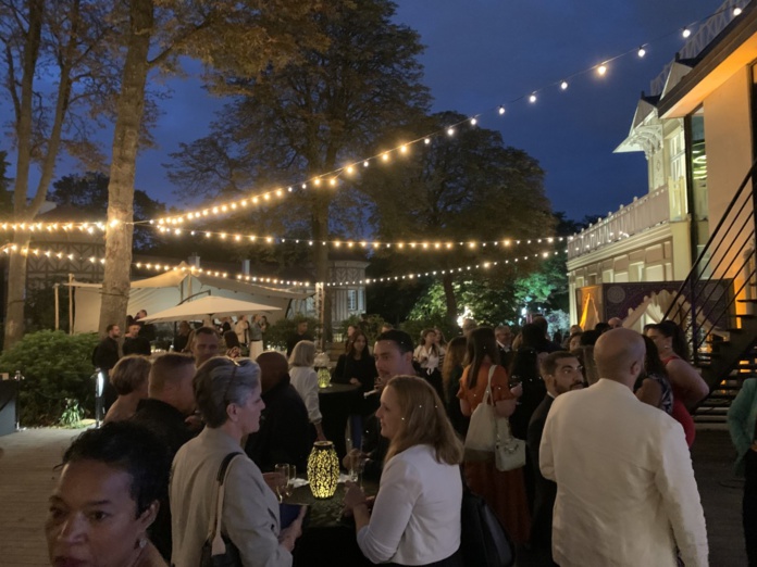 Il y avait foule dans les jardins du Pavillon Royal. ©David Savary