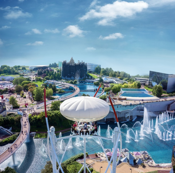 Une partie de la vue aérienne du Futuroscope, 2e parc d'attraction français.