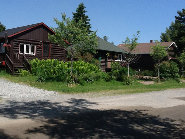 Miraculeusement conservé, le village minier  de Boulamaque (60 maisons)  est toujours habité - DR : J-P.C.