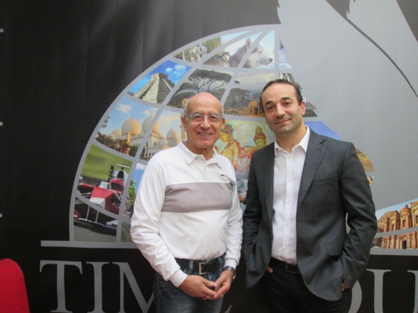 Jacky et Bruno Berrebi, profession groupiste. Ici dans leurs bureaux devant leur affiche. Jacky et Bruno Berrebi, profession groupiste. Ici dans leurs bureaux devant leur affiche.