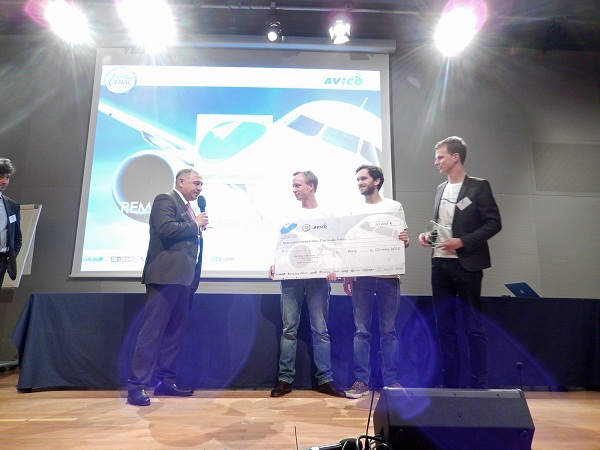 Le Premier Prix du Challenge a été remis à STerblue - Photo DR Le Premier Prix du Challenge a été remis à STerblue - Photo DR