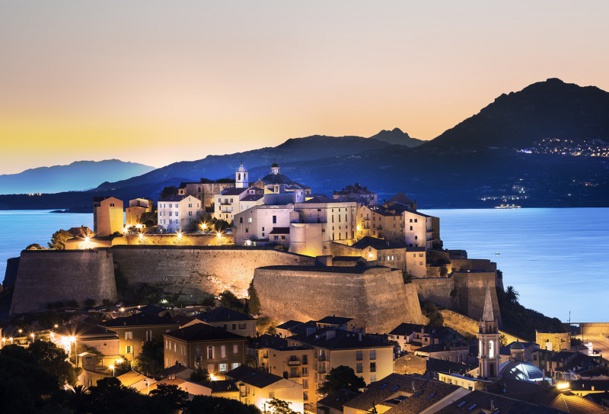 Du 4 au 7 juin aura lieu à Calvi, en Corse, le premier concours international de Community Manager : le Somero. © Pixel & Création - Fotolia.com Du 4 au 7 juin aura lieu à Calvi, en Corse, le premier concours international de Community Manager : le Somero. © Pixel & Création - Fotolia.com