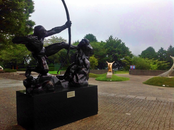 One hundred sculptures, contemporaries of Japanese and Western artist, spread out over an area of 70,000 m2. /photo JDL One hundred sculptures, contemporaries of Japanese and Western artist, spread out over an area of 70,000 m2. /photo JDL