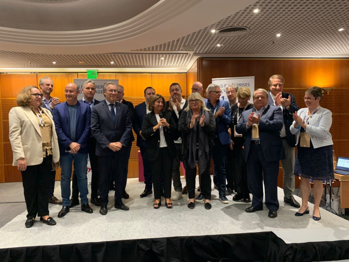 Le conseil d'administration autour de la nouvelle Présidente Valérie Boned - Photo CE Le conseil d'administration autour de la nouvelle Présidente Valérie Boned - Photo CE