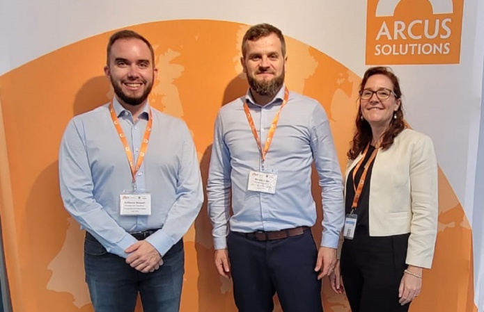 L'équipe d'Arcus Solutions - Guillaume Bossard, Mathieu Maillet et Emilie Marteau - sur le salon IFTM Top Resa - DR : A.B.