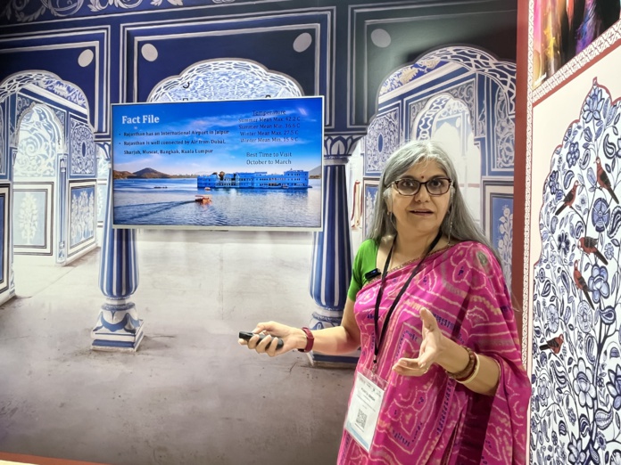 Le Dr. Punita Singh, codirectrice du Rajasthan Tourism Board, sur le stand du Rajasthan à IFTM Top Resa (Photo PB) Le Dr. Punita Singh, codirectrice du Rajasthan Tourism Board, sur le stand du Rajasthan à IFTM Top Resa (Photo PB)