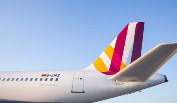 Sur les A320, en cas de malaise une procédure permet à un membre d'équipage d'utiliser un code d'urgence qui envoie une demande d'ouverture à l'intérieur du poste de pilotage - Photo Germanwings Sur les A320, en cas de malaise une procédure permet à un membre d'équipage d'utiliser un code d'urgence qui envoie une demande d'ouverture à l'intérieur du poste de pilotage - Photo Germanwings