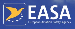 L'EASA recommande la présence permanente d'au moins 2 personnes dans le cockpit