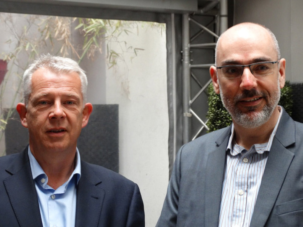 Oliver KLUTH (à gauche), directeur des ventes Caraïbes, Mexique et Ile Maurice et Peter HAHN, responsable de développement France et Belgique. Bises - Photo JBH Oliver KLUTH (à gauche), directeur des ventes Caraïbes, Mexique et Ile Maurice et Peter HAHN, responsable de développement France et Belgique. Bises - Photo JBH