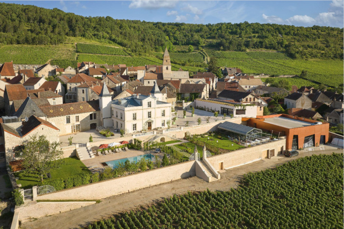 La maison de vins Prosper Maufoux a pris ses quartiers dans le château de Saint-Aubin (© Château de Saint-Aubin) La maison de vins Prosper Maufoux a pris ses quartiers dans le château de Saint-Aubin (© Château de Saint-Aubin)