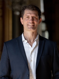 Pierre Rabadan succède à Jean-François Rial - © Joséphine Brueder / Ville de Paris Pierre Rabadan succède à Jean-François Rial - © Joséphine Brueder / Ville de Paris