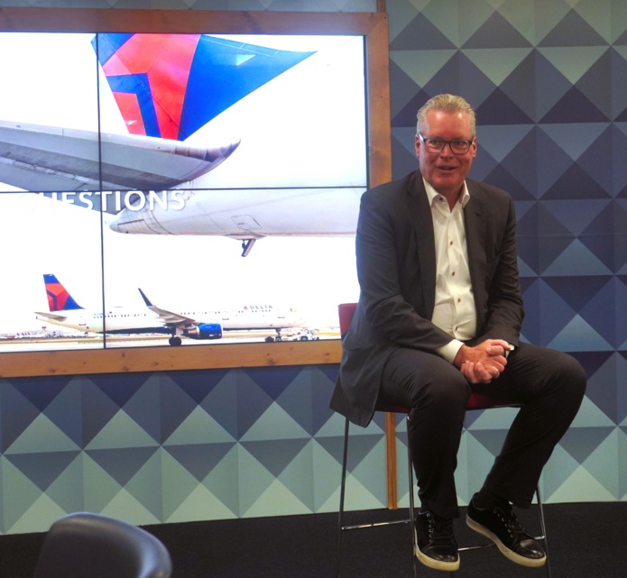 Ed Bastian, PDG de Delta : "Nous ne croyons pas qu'il faudra choisir entre voir ou sauver le monde. Il faut faire les deux" - Photo : C.Hardin Ed Bastian, PDG de Delta : "Nous ne croyons pas qu'il faudra choisir entre voir ou sauver le monde. Il faut faire les deux" - Photo : C.Hardin