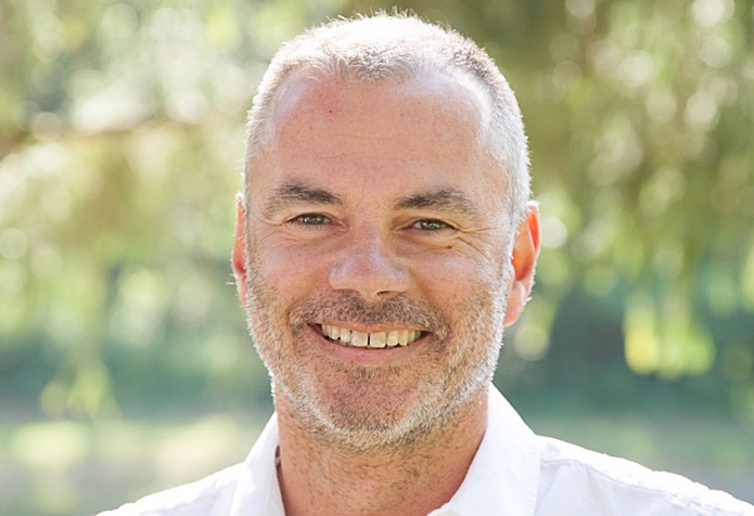 « Nous avons une très forte volonté de faire grossir notre réseau. A court terme nous avons identifié une soixantaine de zones d’implantation que nous souhaitons couvrir dans les trois ans », affirme Vincent Denizot, directeur du réseau d’agences TUI Mandataires. @tuifrance « Nous avons une très forte volonté de faire grossir notre réseau. A court terme nous avons identifié une soixantaine de zones d’implantation que nous souhaitons couvrir dans les trois ans », affirme Vincent Denizot, directeur du réseau d’agences TUI Mandataires. @tuifrance