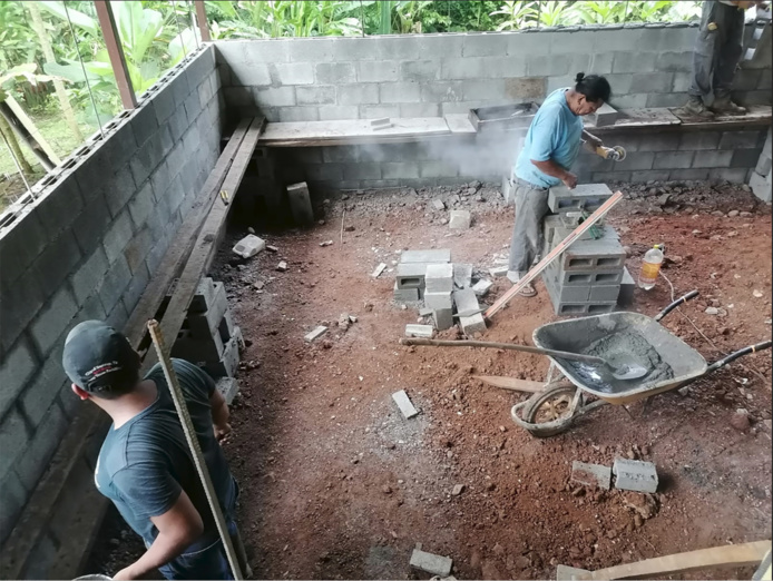 Construction d’une nouvelle cuisine pour la communauté Maleku