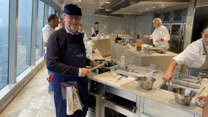 Patrick Pourbaix a participé à un atelier de cuisine sur l'EXPLORA I (Photo DR)