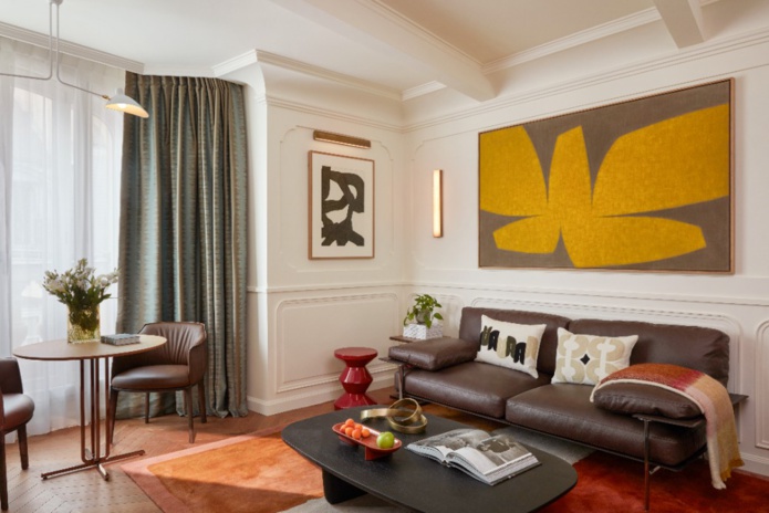 Une place importante donnée à l'art contemporain  ( © Villa-des-Prés) Une place importante donnée à l'art contemporain  ( © Villa-des-Prés)