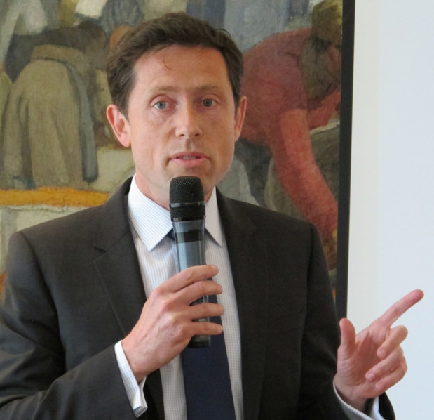 "A l’heure actuelle, l’avion entre Londres et Marseille apparait comme une évidence pour les voyageurs, a précisé Nicolas Petrovic, DG d'Eurostar. Nous souhaitons que l’Eurostar devienne peu à peu une alternative, grâce à des actions marketing et notre qualité de service" - Photo AB "A l’heure actuelle, l’avion entre Londres et Marseille apparait comme une évidence pour les voyageurs, a précisé Nicolas Petrovic, DG d'Eurostar. Nous souhaitons que l’Eurostar devienne peu à peu une alternative, grâce à des actions marketing et notre qualité de service" - Photo AB