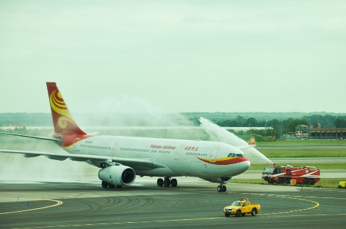 Hainan Airlines a inauguré son vol direct entre Chongqing et Rome Hainan Airlines a inauguré son vol direct entre Chongqing et Rome