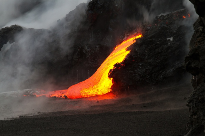 Volcan Islande : évacuation et fermeture de la zone