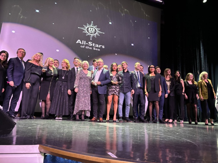 Les lauréats 2023 sur la grande scène du théâtre du MSC Orchestra. ©DS Les lauréats 2023 sur la grande scène du théâtre du MSC Orchestra. ©DS