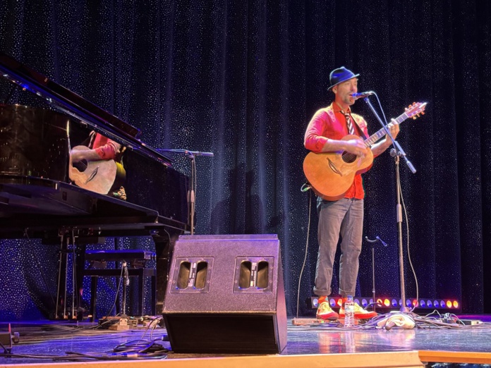 Les 350 professionnels du tourisme français ont eu droit à un concert exclusif de Charlie Winston. ©DS Les 350 professionnels du tourisme français ont eu droit à un concert exclusif de Charlie Winston. ©DS