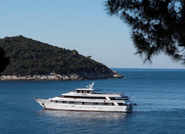 44.3 m long and 9.2 m wide, the “MV Corona” has 20 spacious exterior cabins - Photo JDL