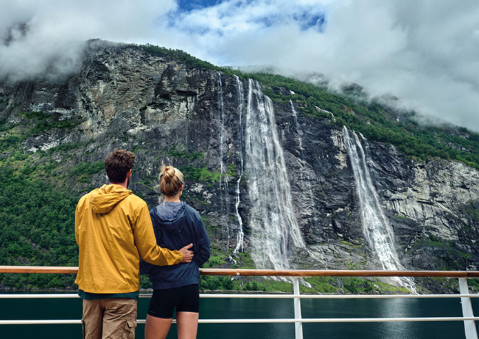 Chants Nordiques au Fjord de Geiranger © Costa Croisières Chants Nordiques au Fjord de Geiranger © Costa Croisières