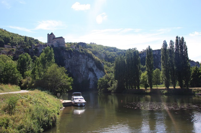 Tourisme fluvial : dans le Lot, Le Boat verdit ses opérations