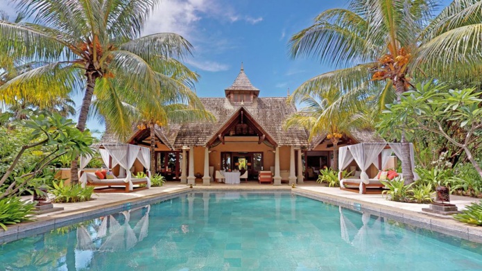 Vue extérieure de la Presidential Suite Pool Villa (© Maradiva Villa Resort)