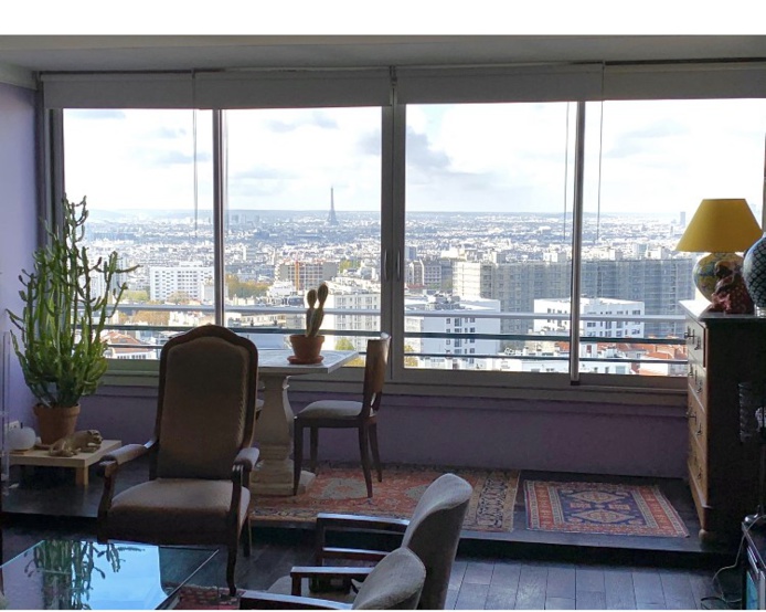 Avoir un appartement parisien spacieux avec vue sur la tour Eiffel comme Gilles et Michel est un atout, mais les échanges se font aussi sans difficulté si on habite un logement plus modeste (Photo PB)