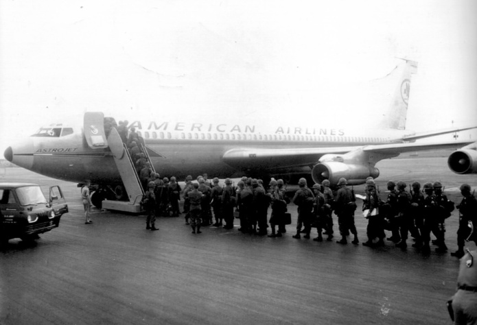 Boeing 707 Astrojet spécialement affrété par la U.S. Army en 1966. - Photo Wikipedia army.arch CC