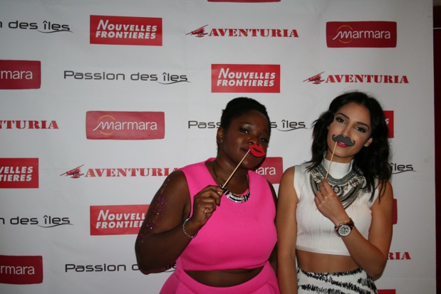 Sananas (on the right) is one of the most influential fashion and beauty youtuber in France. Djulicious (on the left) focuses on cosmetics. ©TUI France Sananas (on the right) is one of the most influential fashion and beauty youtuber in France. Djulicious (on the left) focuses on cosmetics. ©TUI France