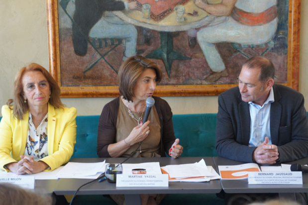 Danielle Milon, Maire de Cassis, Vice-Présidente du conseil départemental déléguée au Tourisme, Martine Vassal, Présidente du comité départemental des Bouches-du-Rhône, et Bernard Jaussaud, Vice-président régional délégué au tourisme, président du comité régional de tourisme Provence-Alpes-Côte-d'Azur - Photo CE Danielle Milon, Maire de Cassis, Vice-Présidente du conseil départemental déléguée au Tourisme, Martine Vassal, Présidente du comité départemental des Bouches-du-Rhône, et Bernard Jaussaud, Vice-président régional délégué au tourisme, président du comité régional de tourisme Provence-Alpes-Côte-d'Azur - Photo CE