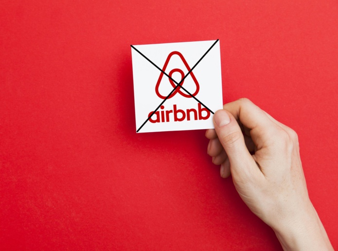 L'Assemblée Nationale a adopté une loi pour rééquilibrer le marché de la location en ciblant Airbnb - Depositphotos @InkDropCreative